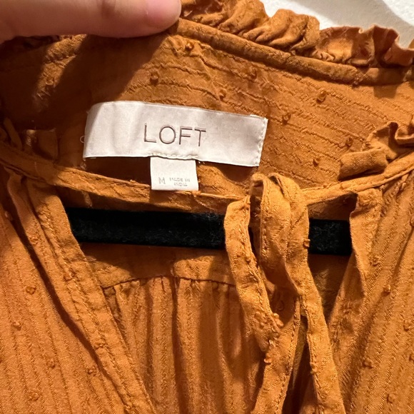 Ann Taylor LOFT Women’s Boho Top Dots Detail Blouse Autumn Auburn Fall Fashion - Picture 6 of 6